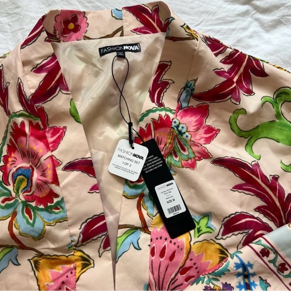 Lainey Kimono Pant Set - Red/combo |
Fashion Nova, Matching Sets - Picture 3 of 8